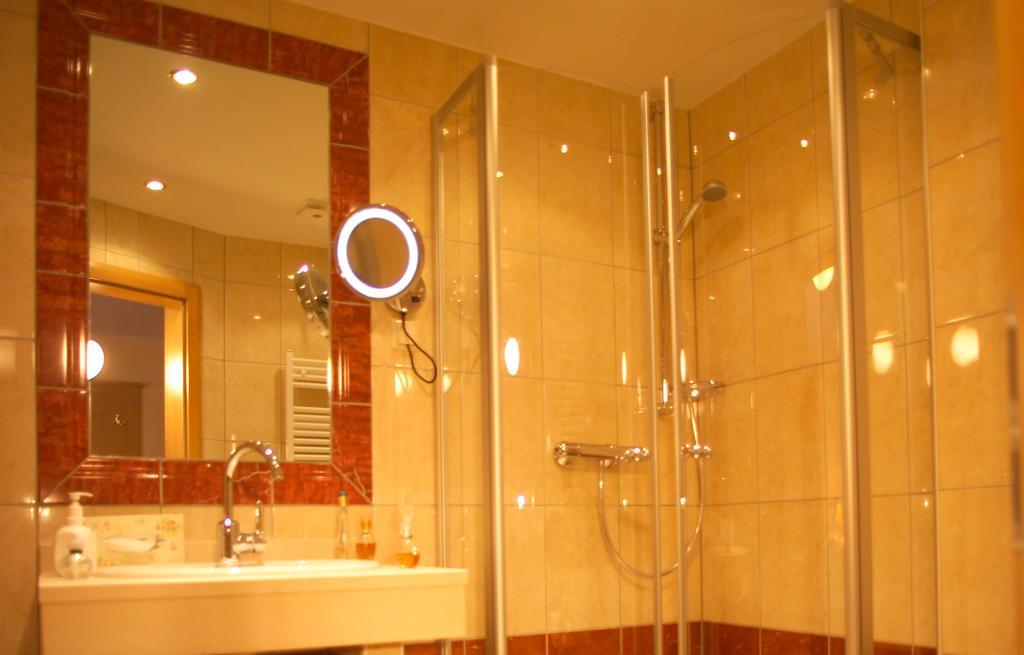 Classic Double Room,216310694:JPEG