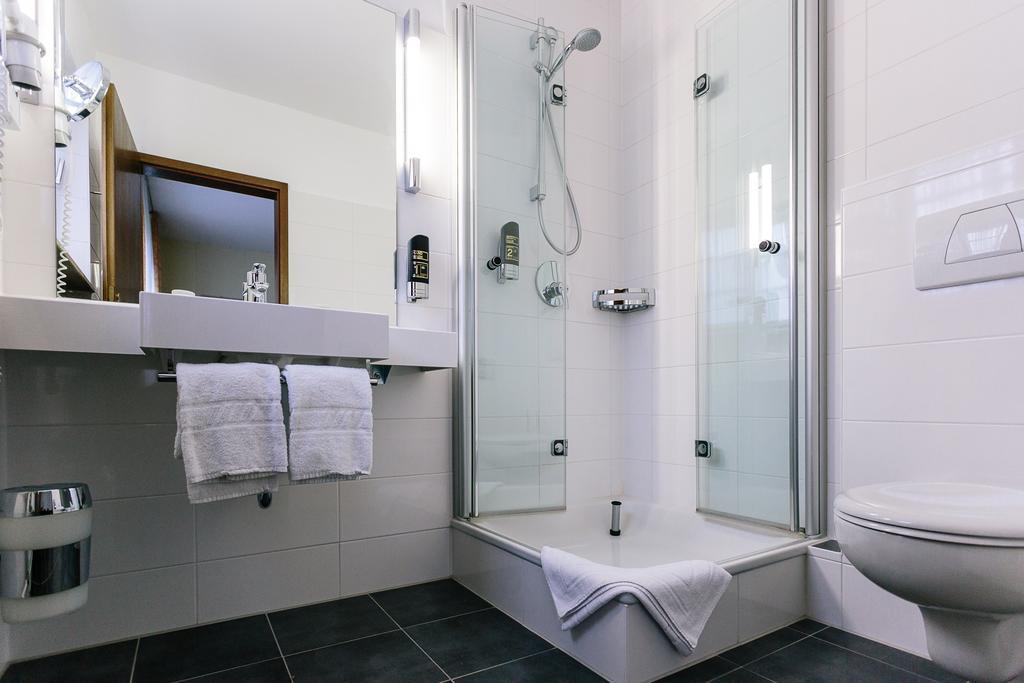 Double Room,1612967578:JPEG