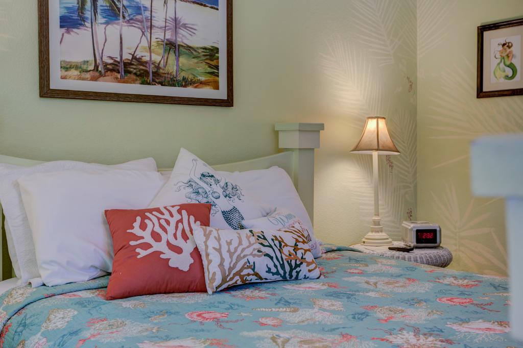 Deluxe Queen Suite Not Pet Friendly