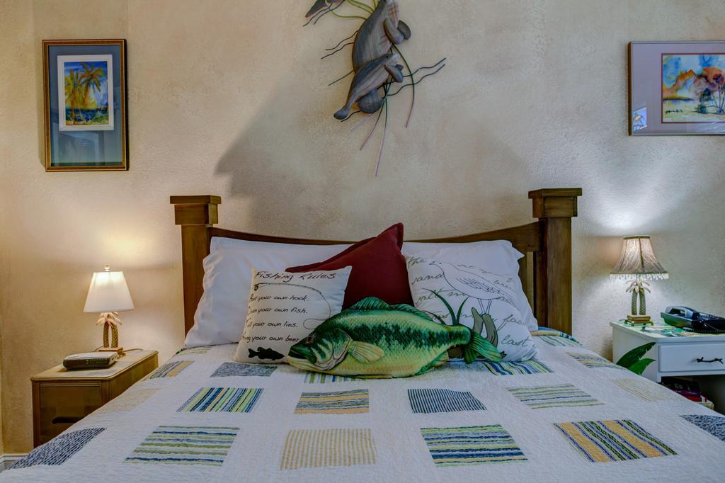 Deluxe Queen Suite Not Pet Friendly