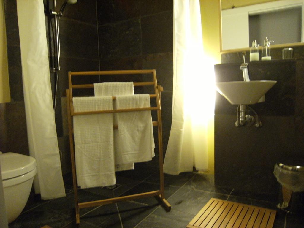 Double Room,663690231:JPEG
