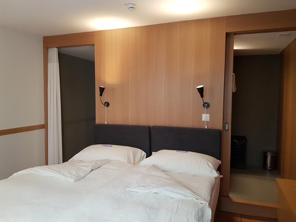Budget Double Room Elevator View,215234648:JPEG