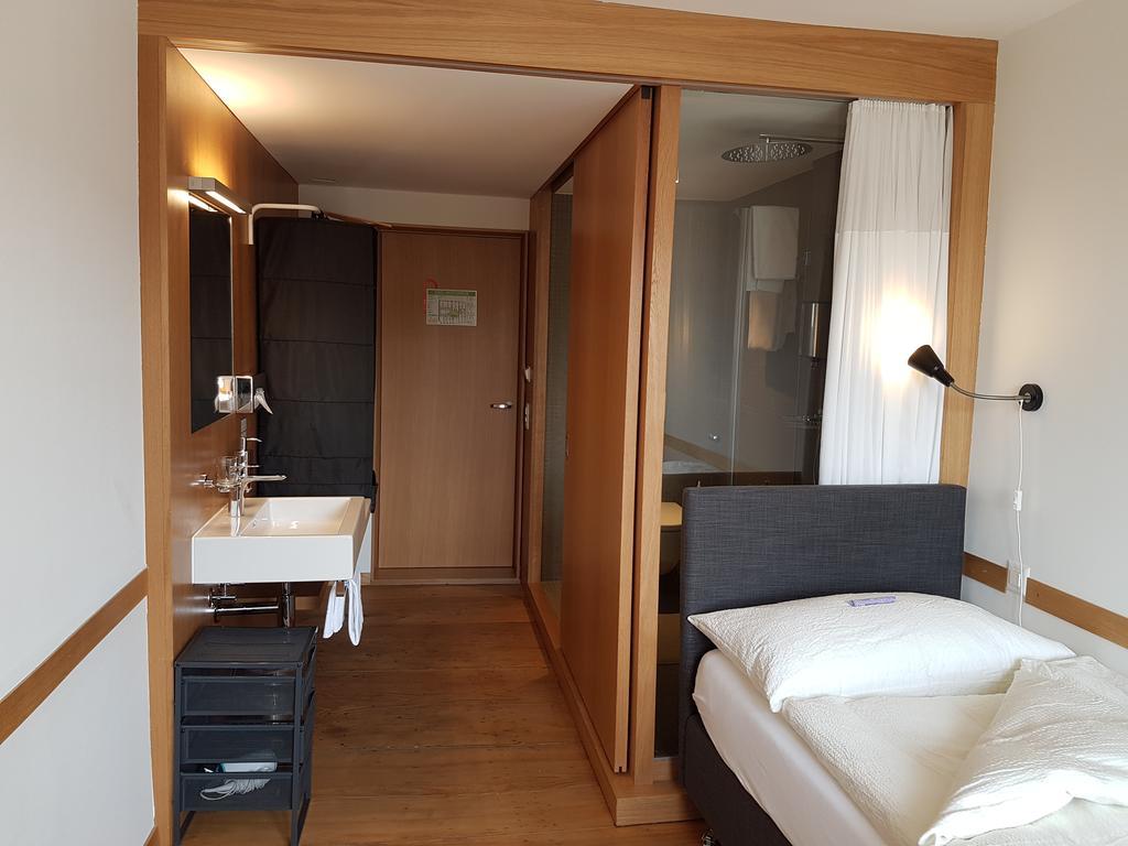 Single Room River View,215235152:JPEG