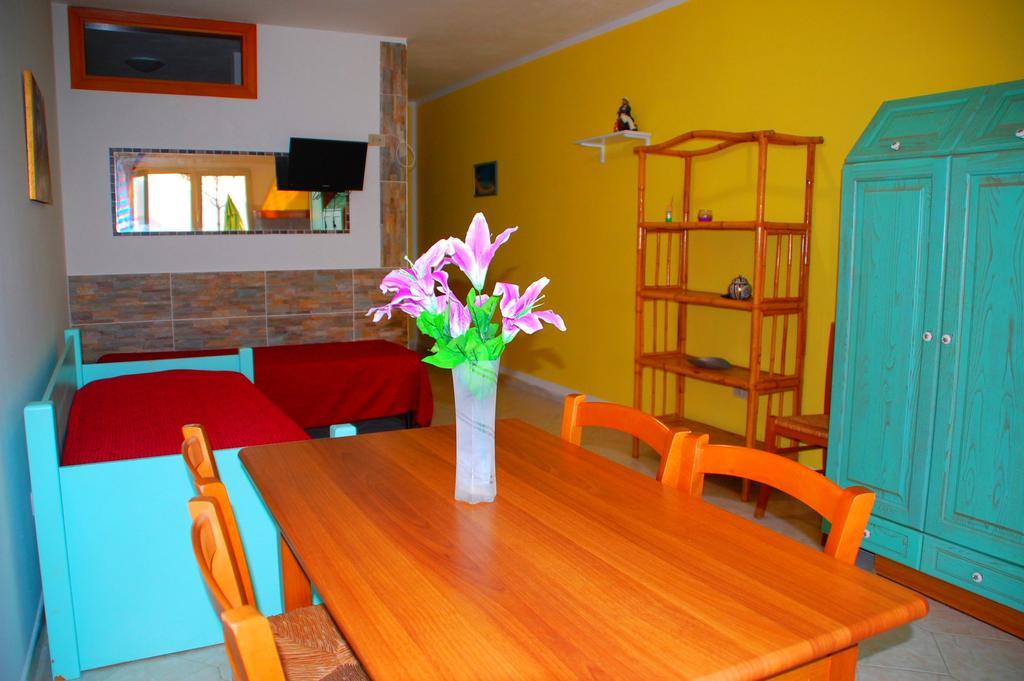 Holiday Home,215287028:JPEG