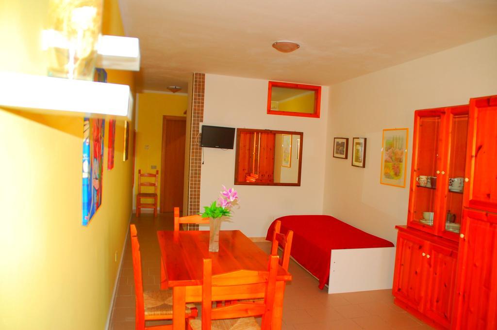 Holiday Home,215285327:JPEG