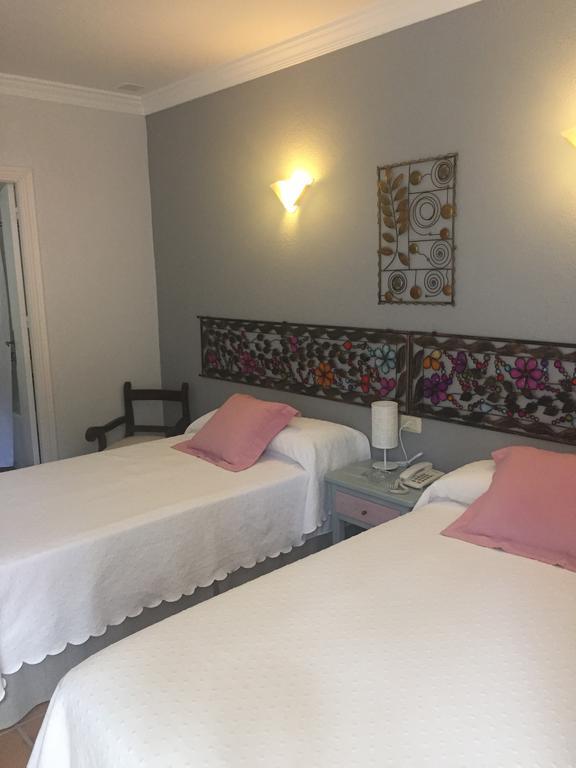 Double Superior Twin or Queen room with courtyard view,215311445:JPEG