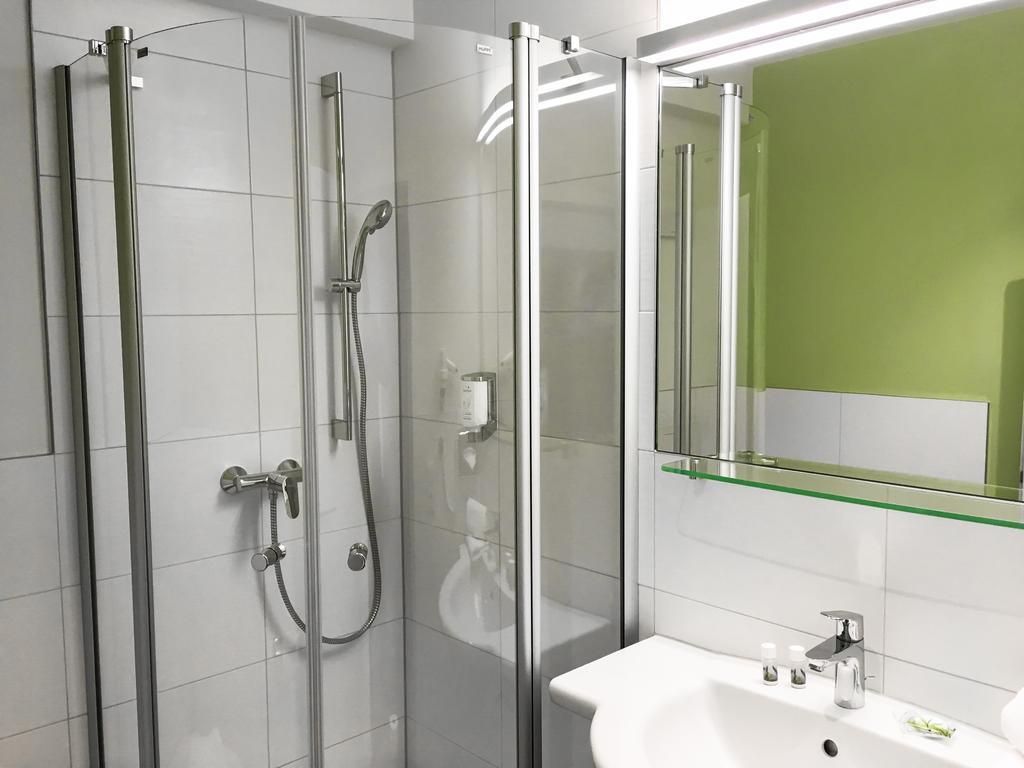 Standard Double Room,215339324:JPEG