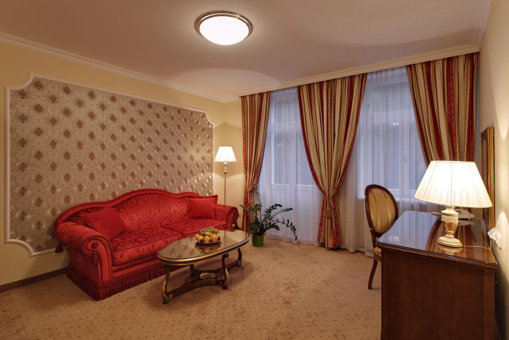 Premium Suite