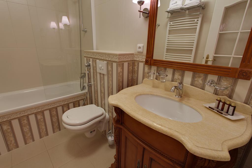 Premium Suite