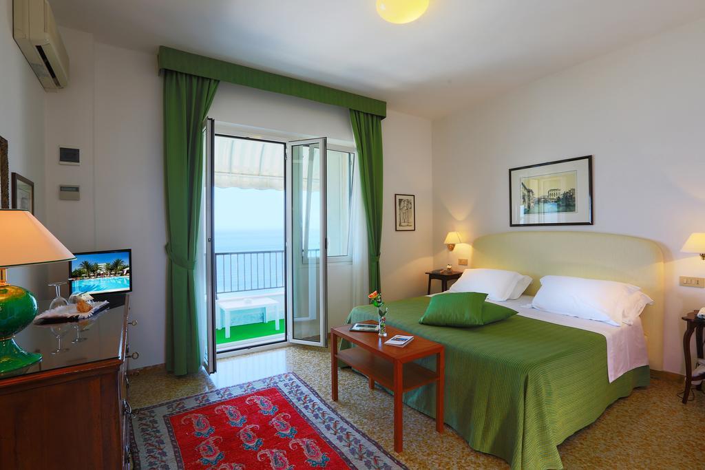 Superior Double or Twin Room Balcony Sea View,1716244191:JPEG