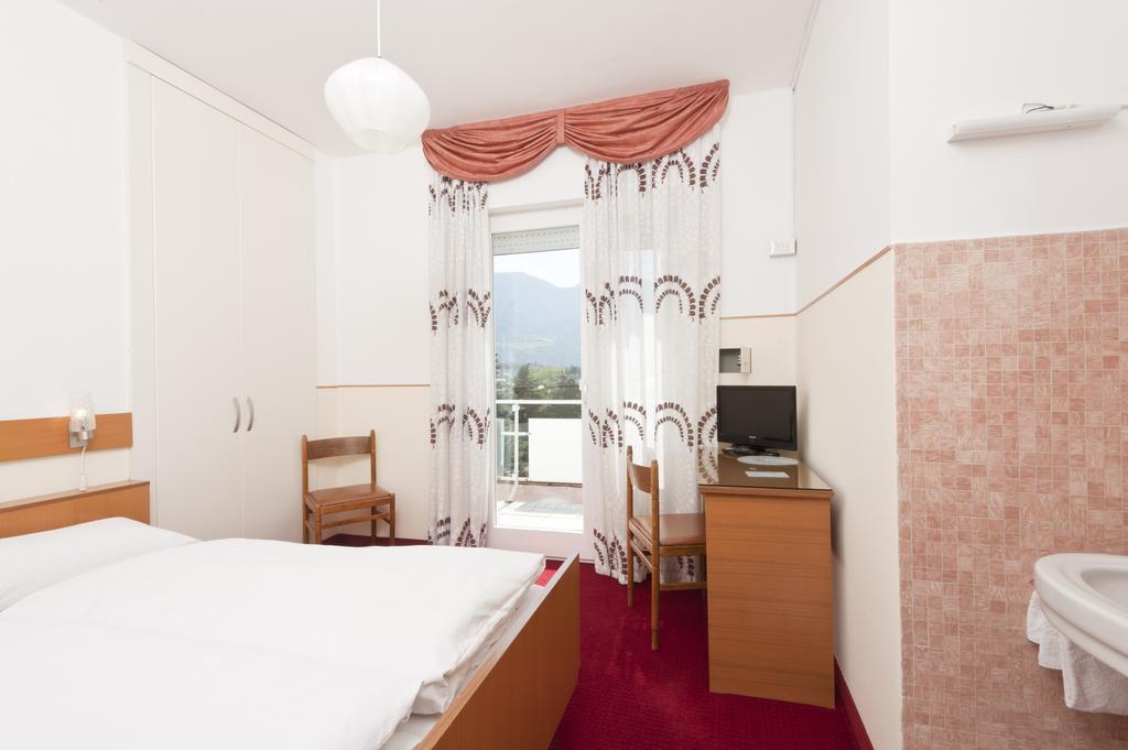 Single Room Balcony