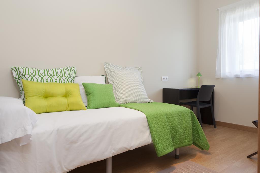 Two-Bedroom Apartment,185202003:JPEG