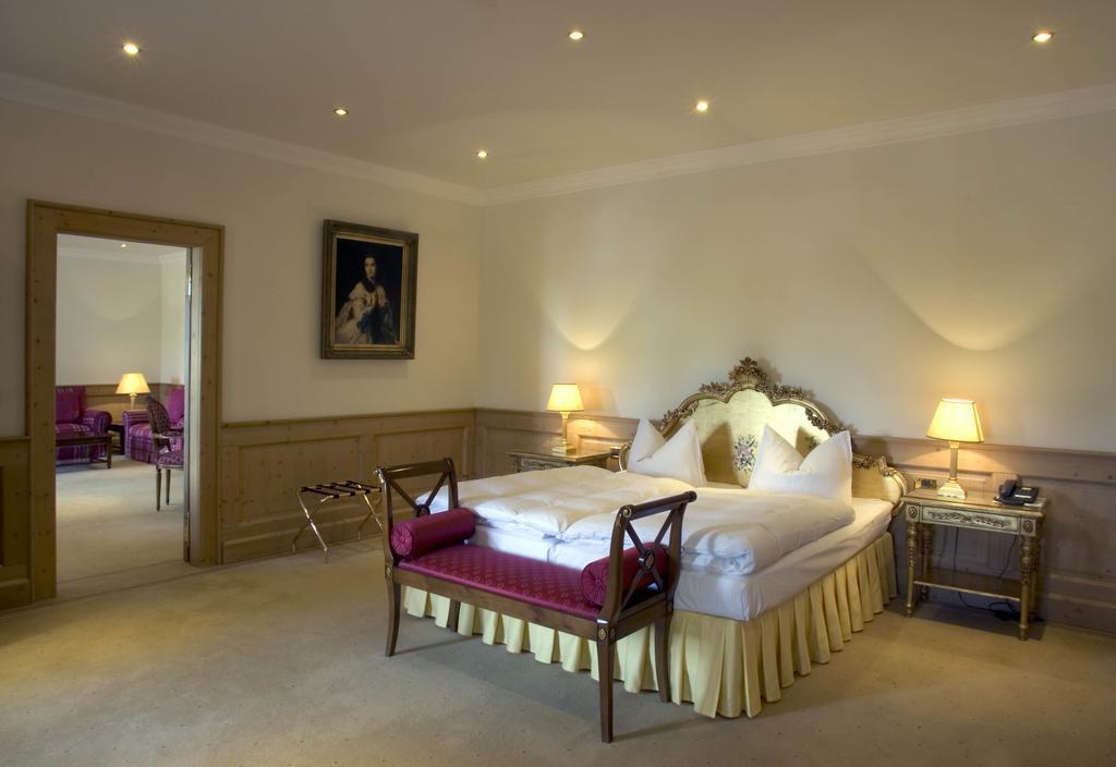 Deluxe Suite,818159057:JPEG