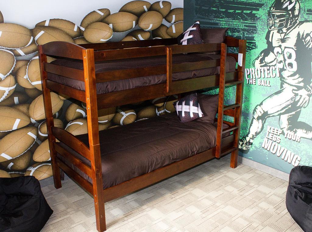 One-Bedroom King Suite - Non-Smoking