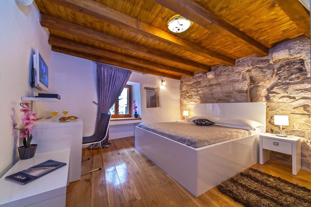 Double Room,217109006:JPEG