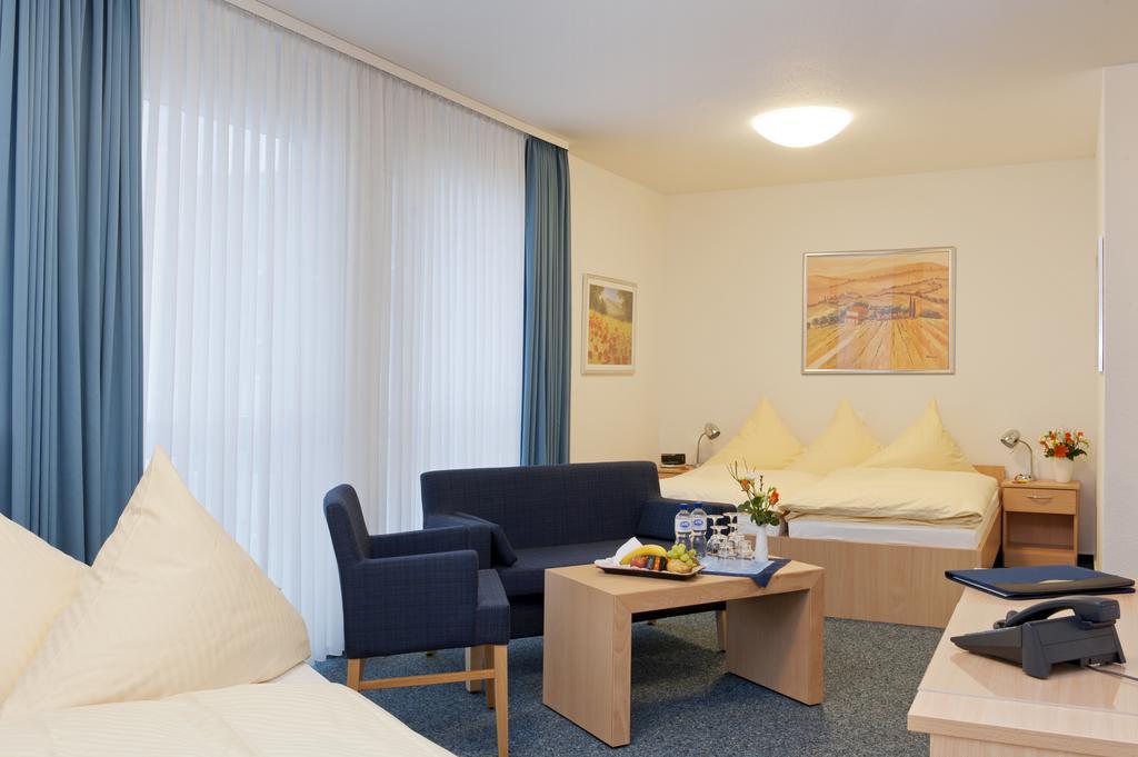 Triple Room,1553754184:JPEG