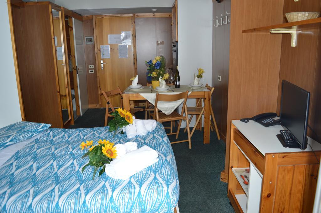 One-Bedroom Apartment Mountain View
