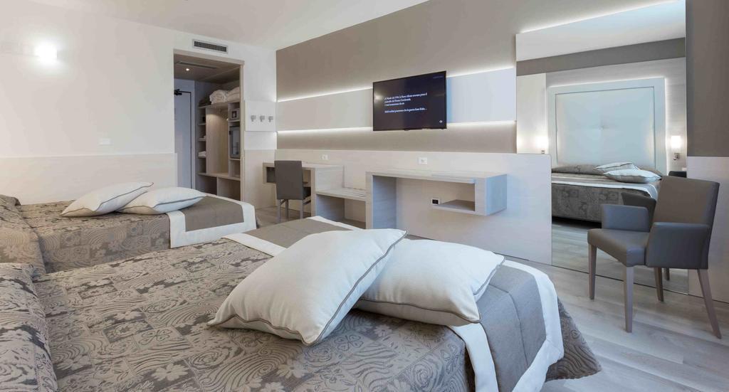 Superior Quadruple Room,684452175:JPEG