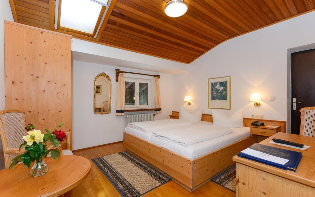 Small Double Room,218278247:JPEG