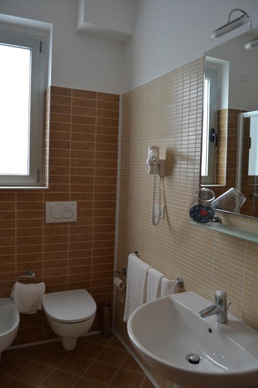 Double or Twin Room,21956910:JPEG