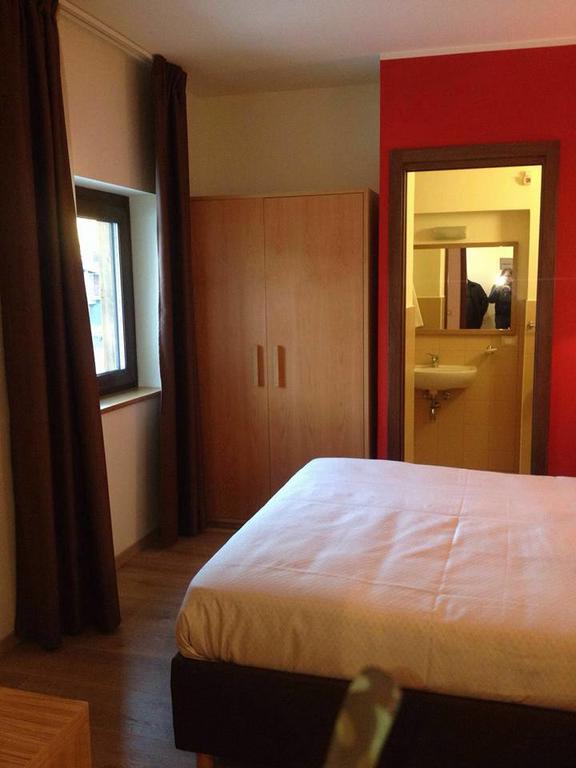 Deluxe Room,219143786:JPEG