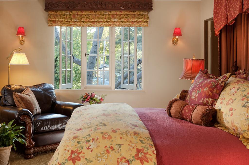 King Suite 2nd Floor