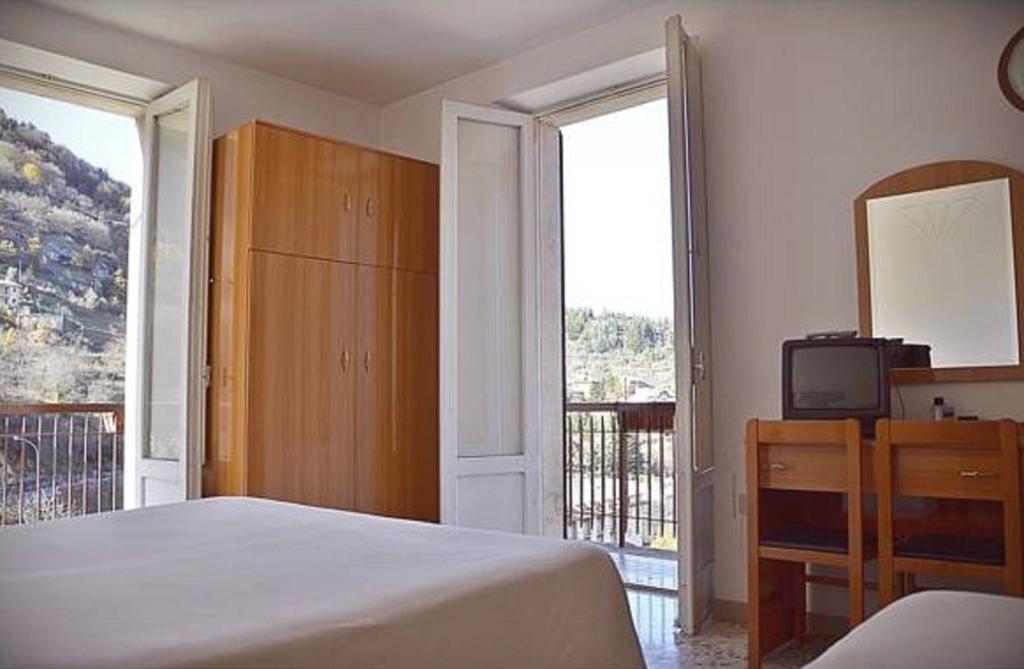 Triple Room,219921194:JPEG