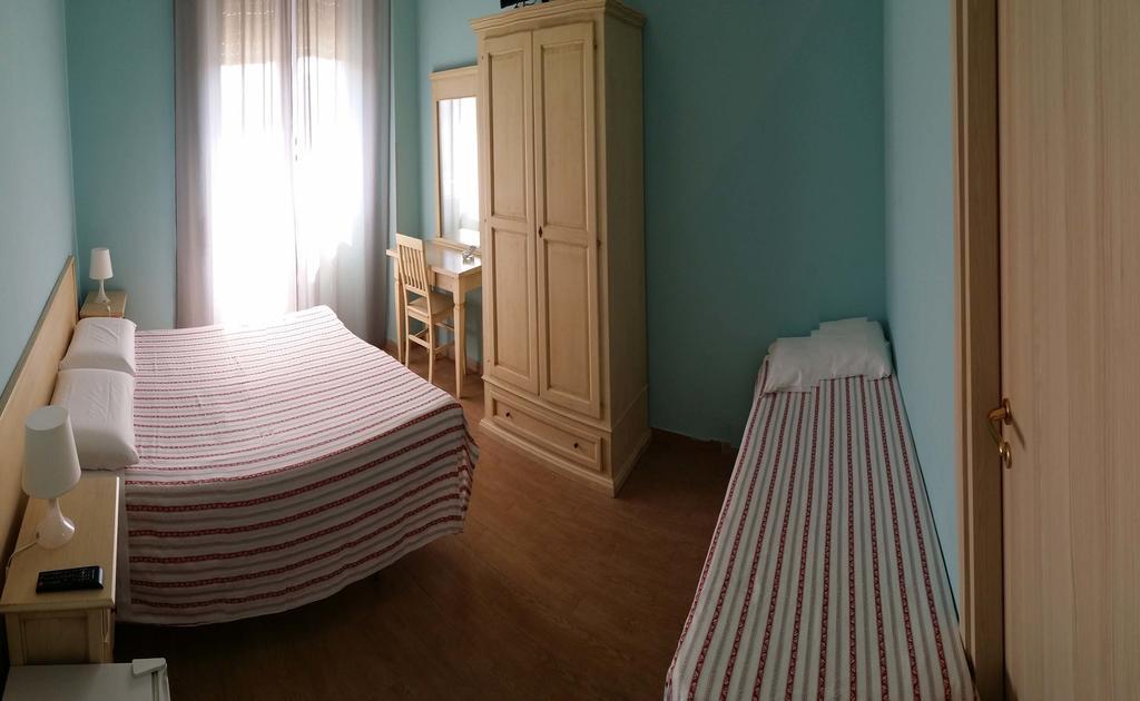 Standard Triple Room,220443932:JPEG