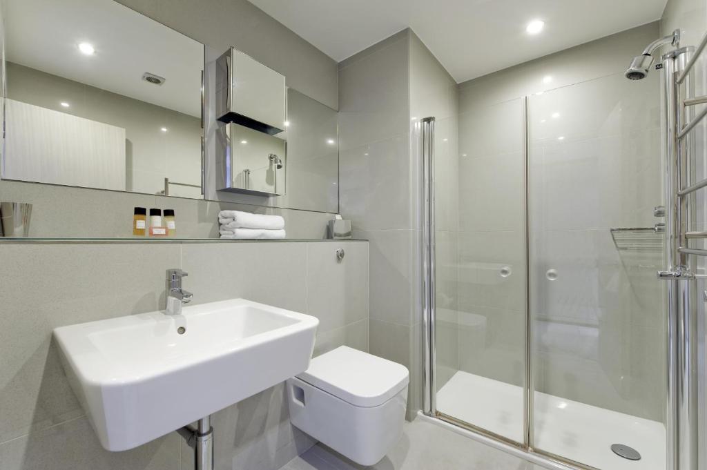 Studio Suite,110529519:JPEG