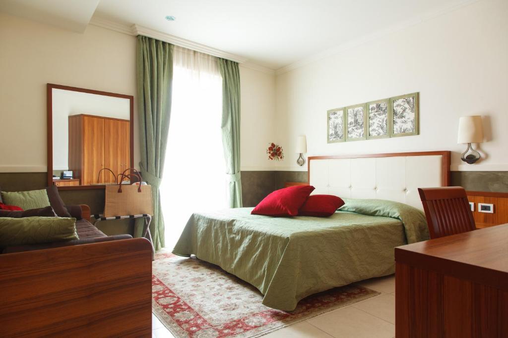 Deluxe Double Room,1446276664:JPEG