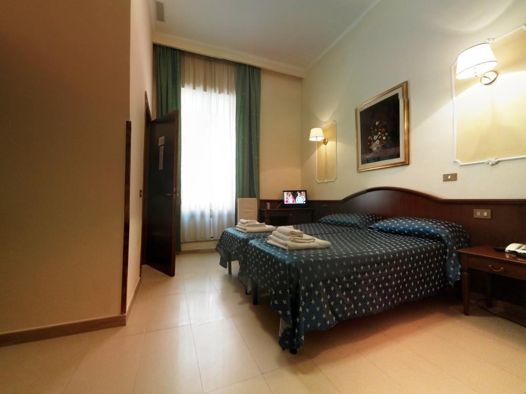 Twin Room,1209541072:JPEG