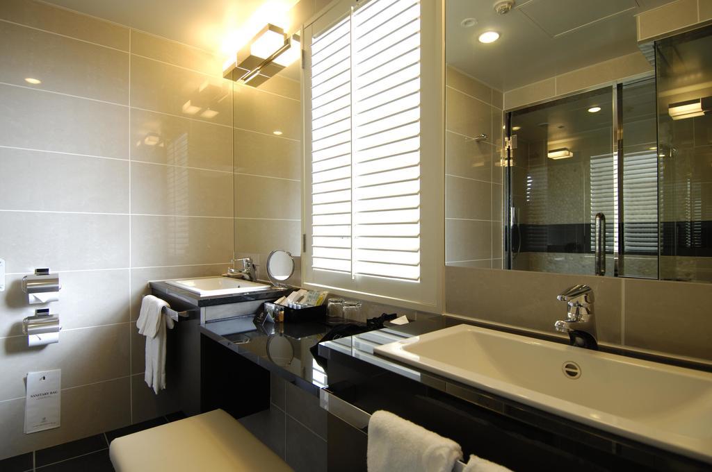 Club Junior Suite Twin Room Club Lounge Access Club Lounge Non-Smoking,247455497:JPEG