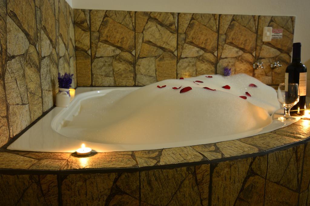 Chalet Spa Bath,221391884:JPEG