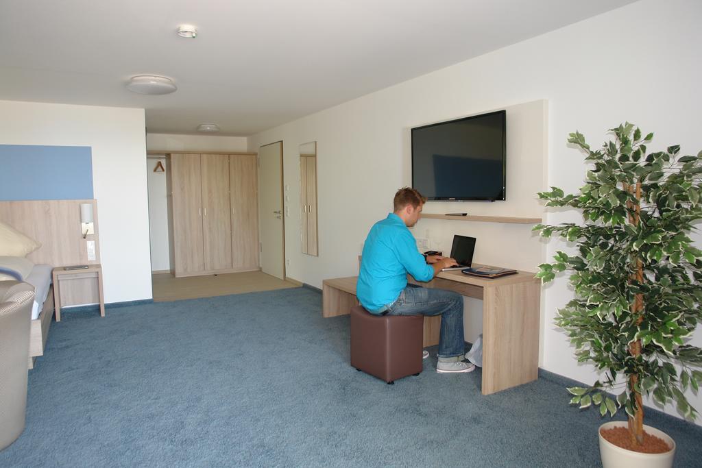 Comfort Double Room Lake View Disability Access,221412557:JPEG
