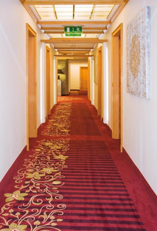 Single Room,917275087:JPEG