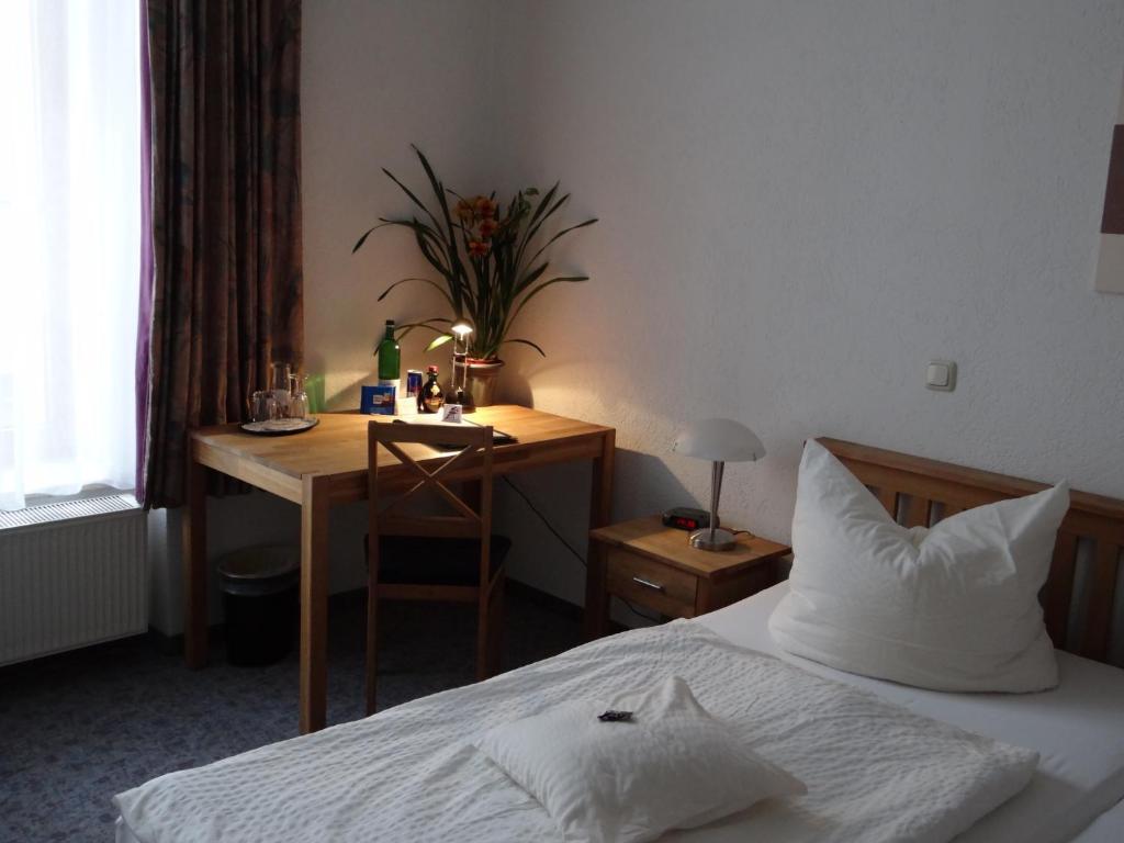 Double Room,1613660727:JPEG