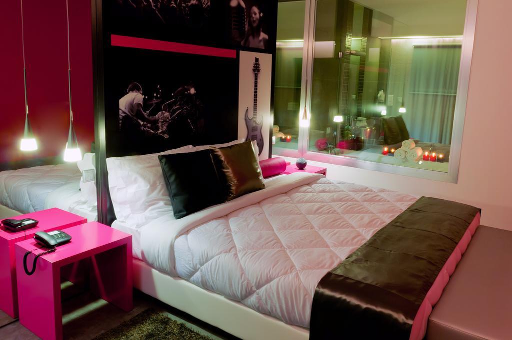 Double Room Shower