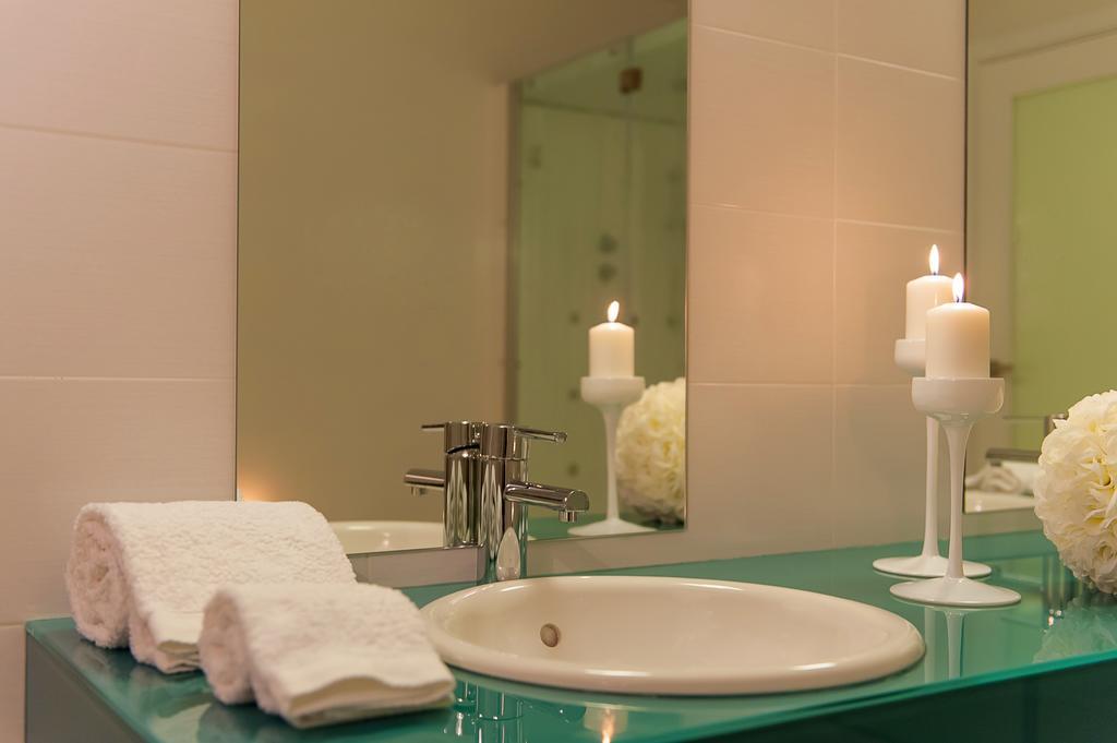 Double Room Shower