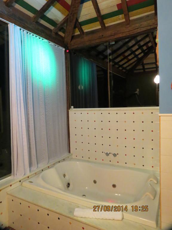 Superior King Room Bath,222547829:JPEG