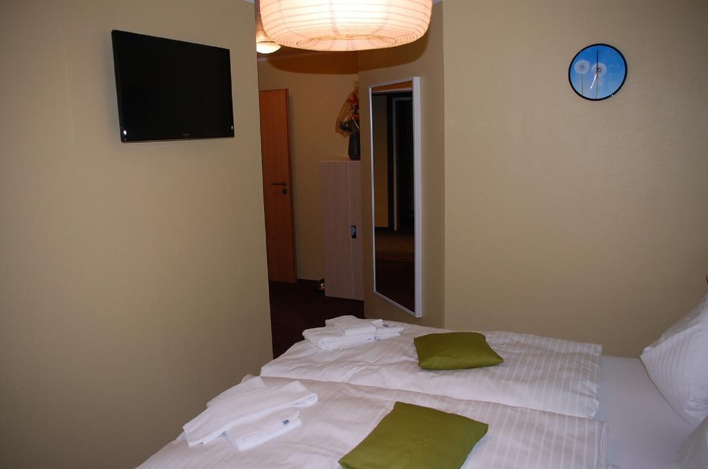 Double or Twin Room Shower