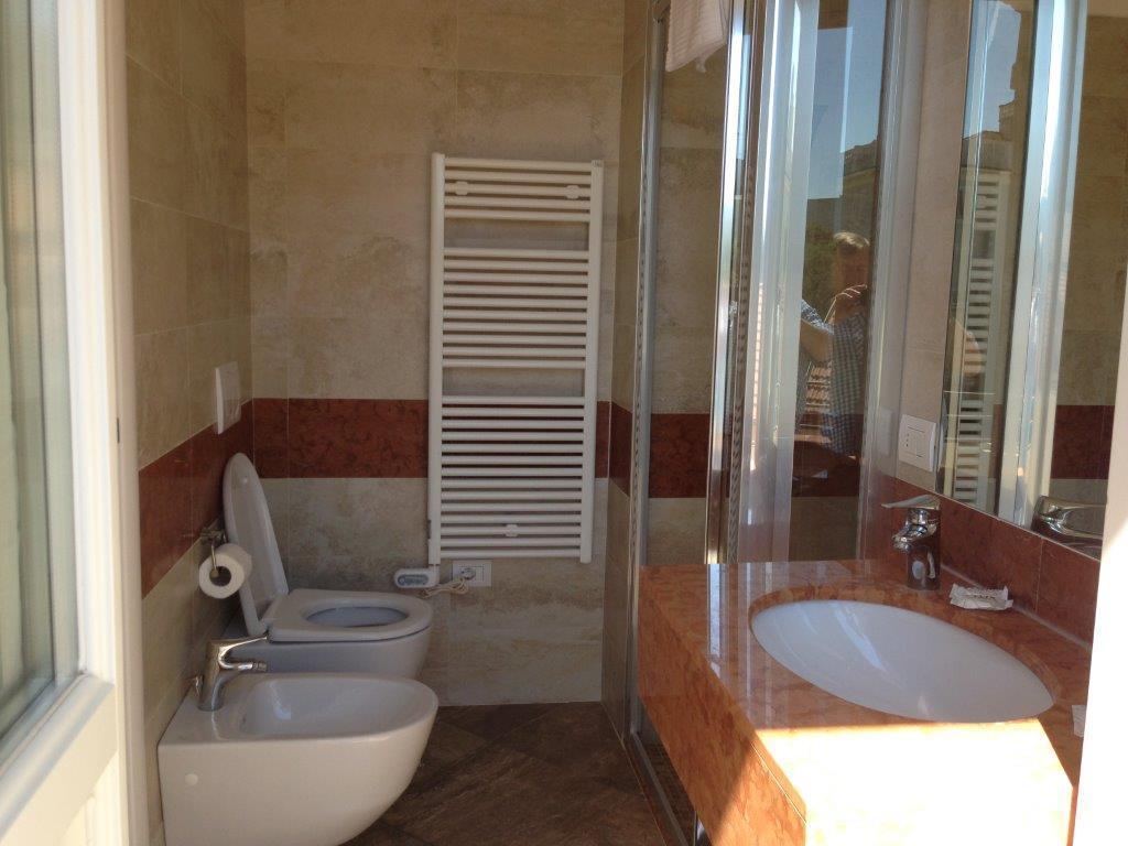 One-Bedroom Apartment,222846959:JPEG