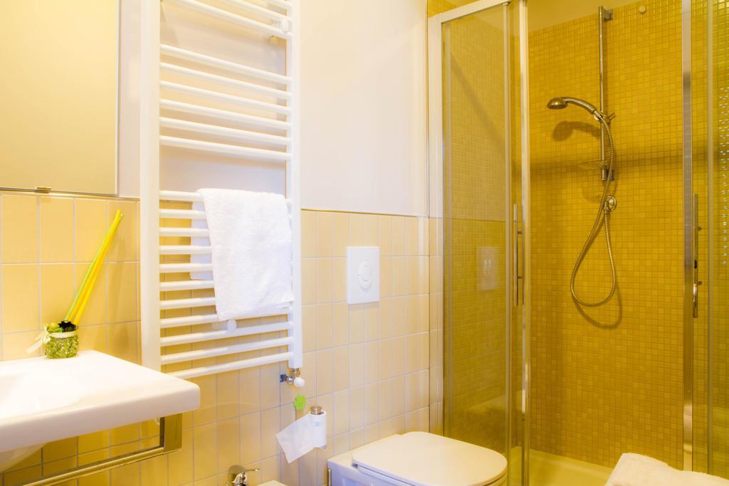 Single Room,224124266:JPEG