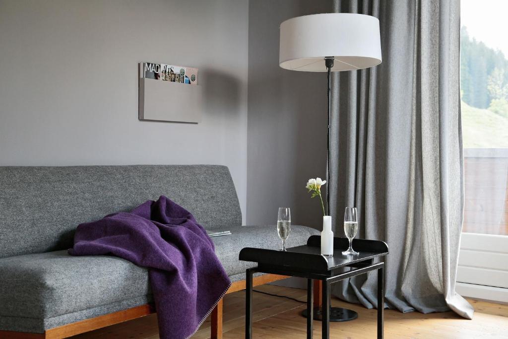 Large Double Room,697813800:JPEG
