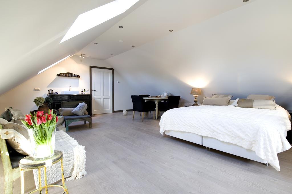 Deluxe King Suite
