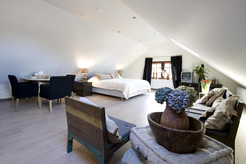 Deluxe King Suite