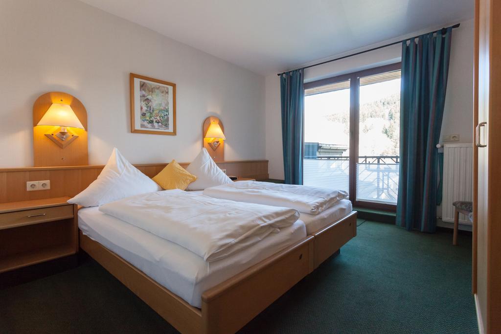 One-Bedroom Holiday Flat,227021393:JPEG