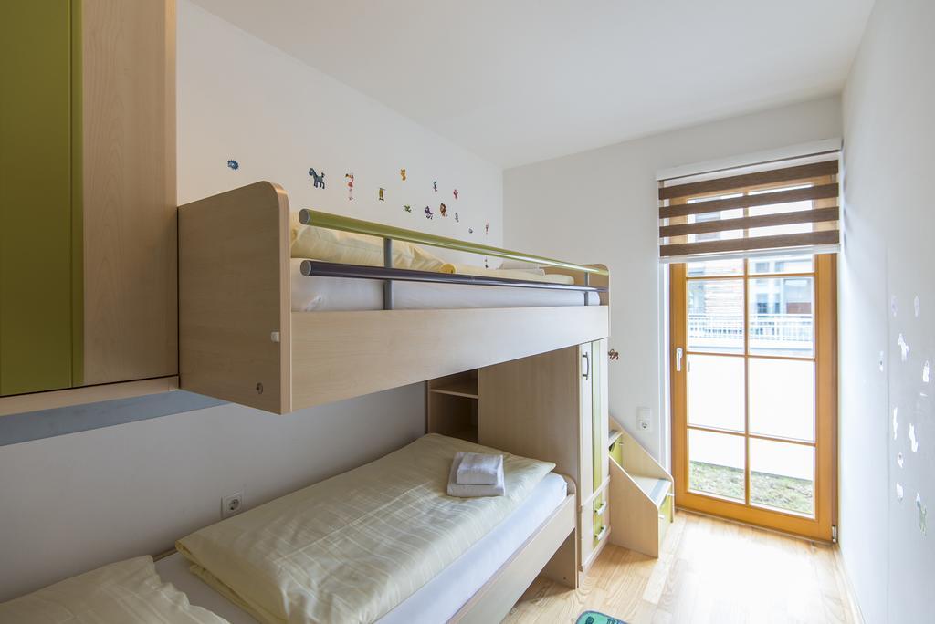 Three-Bedroom Apartmen Sofa Bed