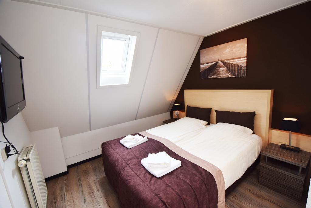 Deluxe Double Room Balcony,227227826:JPEG