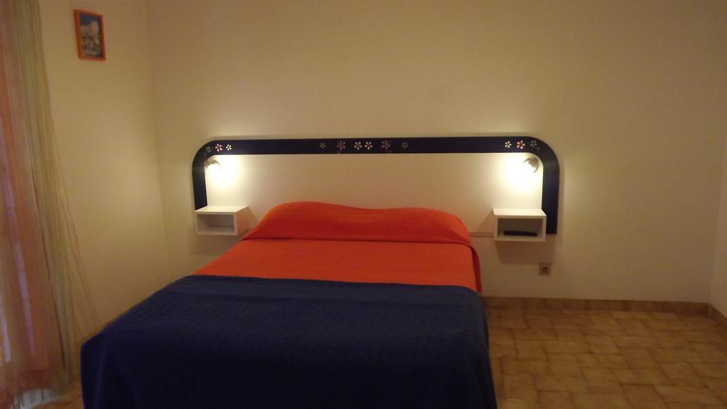 Economy Triple Room,248945221:JPEG