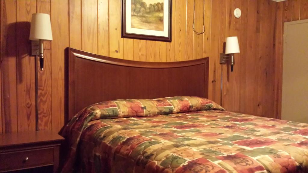 Deluxe King Room Smoking,227624783:JPEG